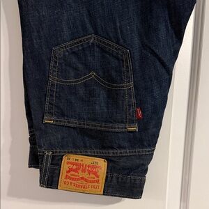 Expanding Waist Forces Sale of Like New Levi’s Bootcut Jeans
